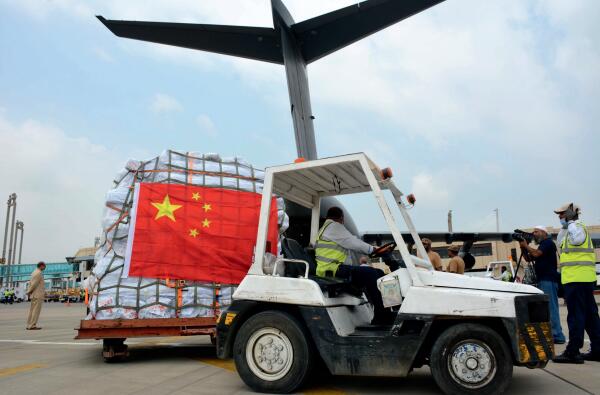 2022年8月30日，一架載有中國援巴抗洪救災人道主義物資的中國空軍運-20運輸機飛抵巴基斯坦南部城市卡拉奇。