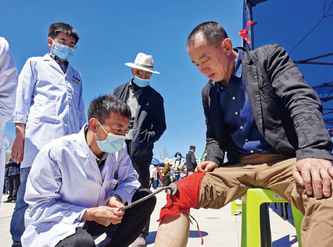 2023年4月28日，青海省2023年健康中國行動中藏醫(yī)藥健康促進專項活 動在青海省互助土族自治縣舉行。