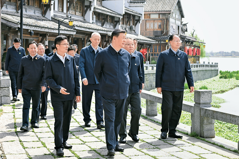 2024年3月18日至21日，中共中央總書記、國家主席、中央軍委主席習近平在湖南考察。這是19日上午，習近平在常德河街考察。 新華社記者 謝環(huán)馳/攝