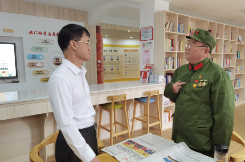 2024年9月24日，作者（ 左） 實地調(diào)研江西省吉安市吉州區(qū)北門社區(qū)退役軍人服務站。